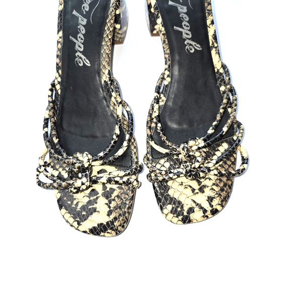 Free‎ People Petra Size 36 US 6 Slip On Heel Sandals Strappy Python Snake Print - Picture 2 of 10